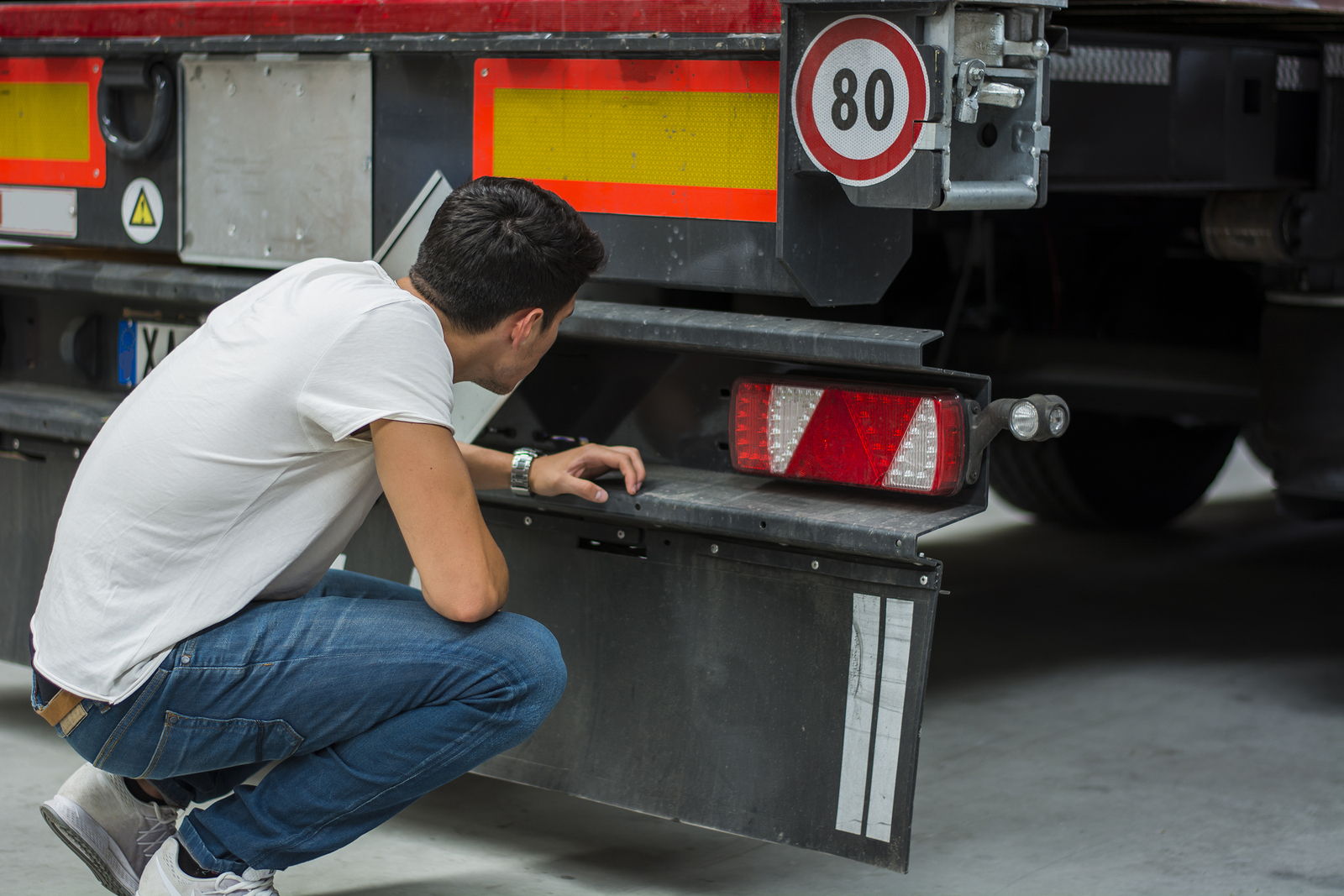 What are Common Causes of Truck Accidents?